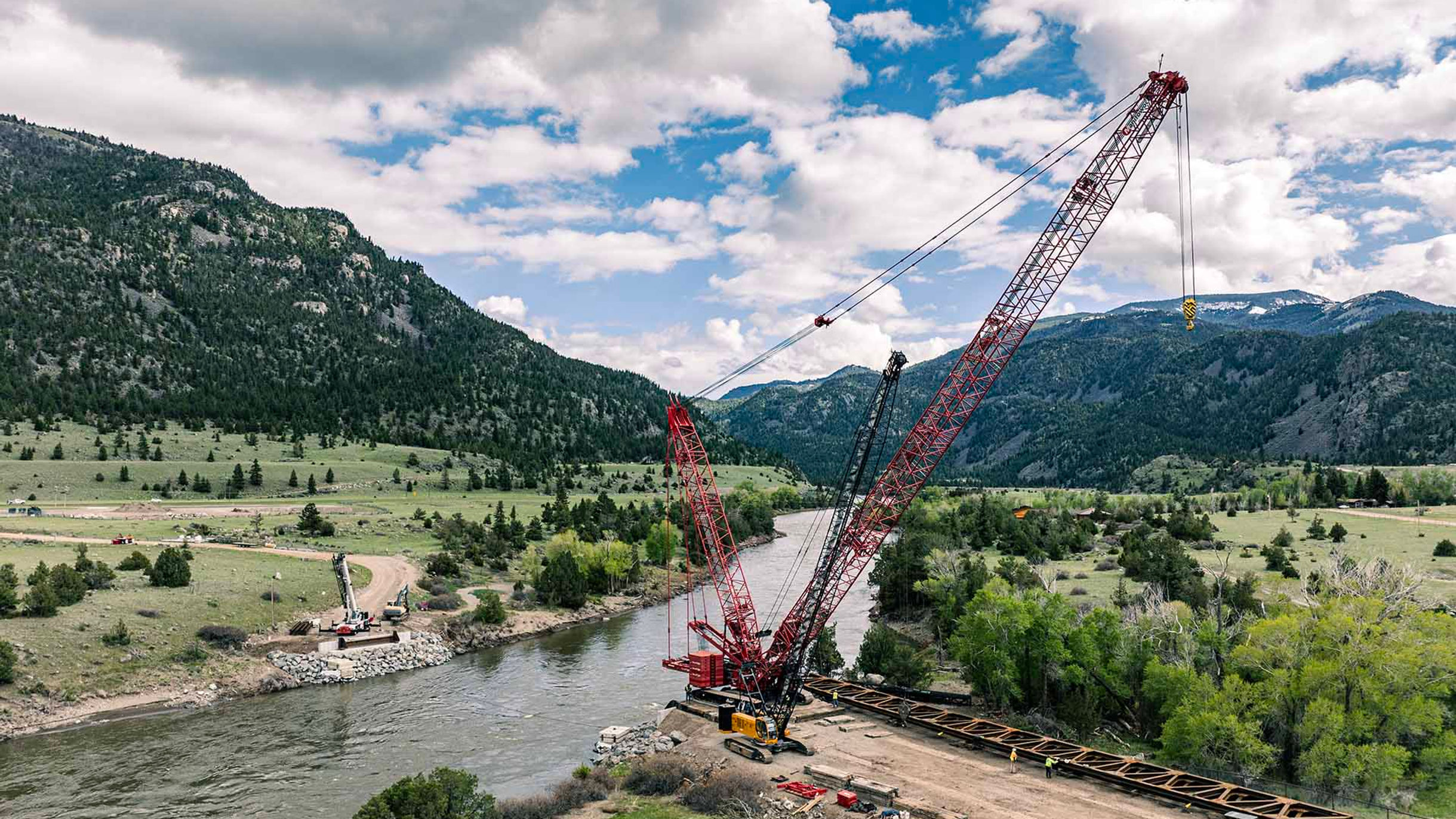Crane Crew USA | Yellowstone River Bridge